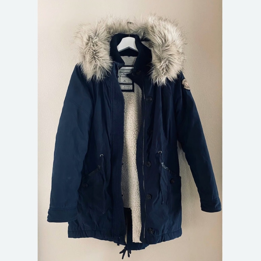 Abercrombie & Fitch - women's fleece lined navy winter coat